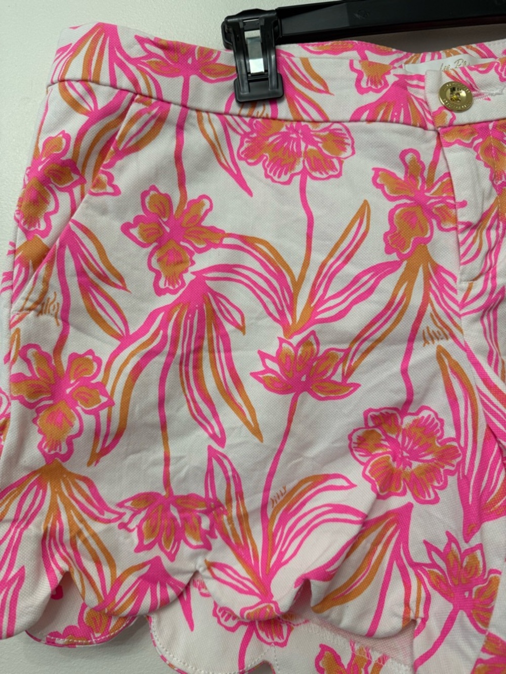 Lilly Pulitzer Floral Scallop-Hem Shorts - Picture 4 of 7